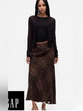 Gap pull on Leopard Print Satin Maxi Skirt - NWT SMALL